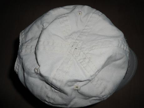 Detska kremova šiltovka, 