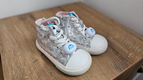 Barefoot členkové tenisky svietiace, mustang,24