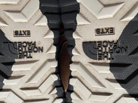 Northface tenisky, 44