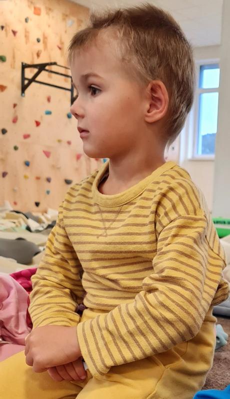 Zara mikinka s vreckom 226, zara,104