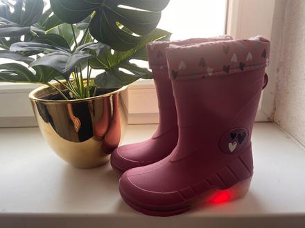 Gumáky svietiace nové, lupilu,24