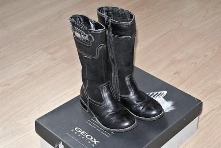 Cierne vysoke cizmy zn.geox c.29, geox,29