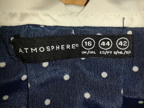 Bodkovany top, atmosphere,44