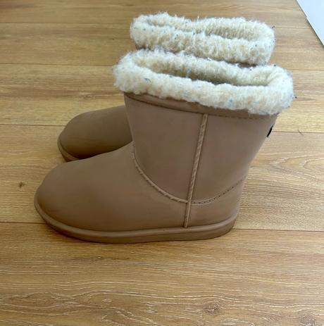 En fant zateplené čižmy s ovčím rúnom, en fant,34
