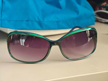 Elegantné dievčenské slnečné okuliare,