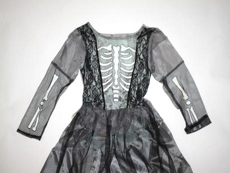 Kostrové karnevalové šaty so závojom veľ. 3-4 roky, 