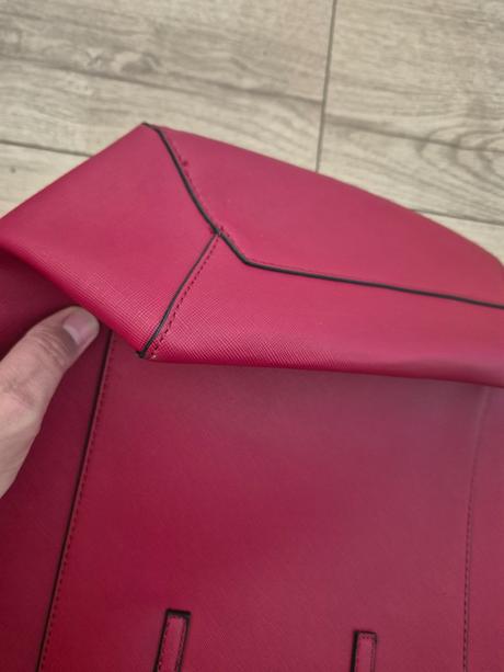 Mango kabelka, mango