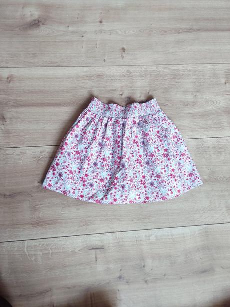 Kvetovaná sukňa, s