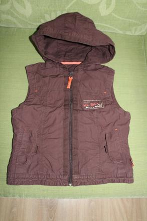 Vesta s kapucňou, 116