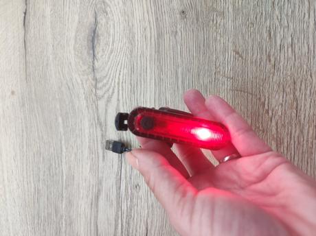 Led nabíjacie svetlo na bicykel,