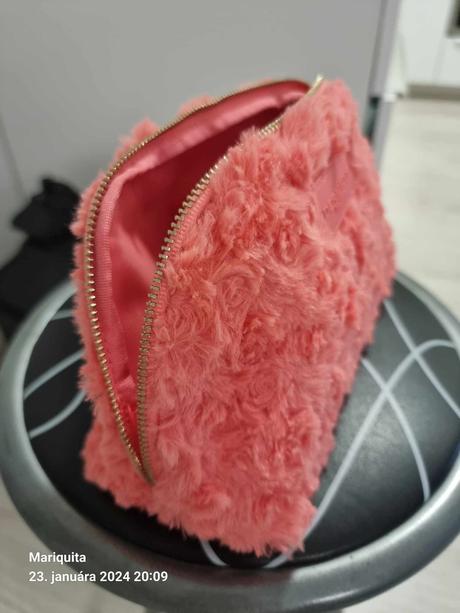 Hunata kozmeticka tasticka,