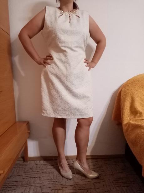 Spolocenske saty, 48