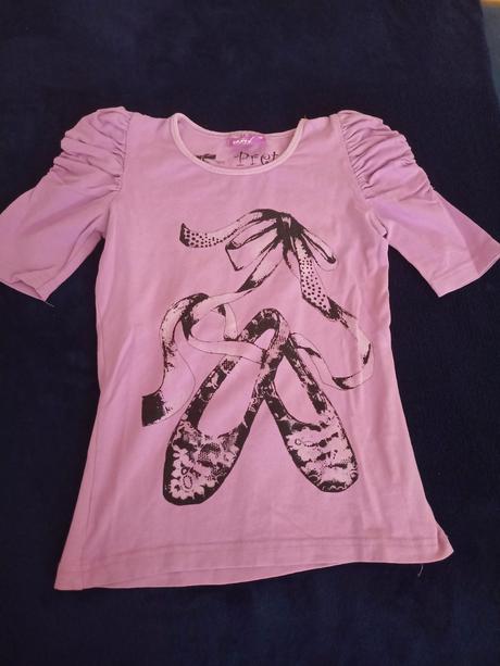 Outfit 1 (tepláky + 3x tričko),