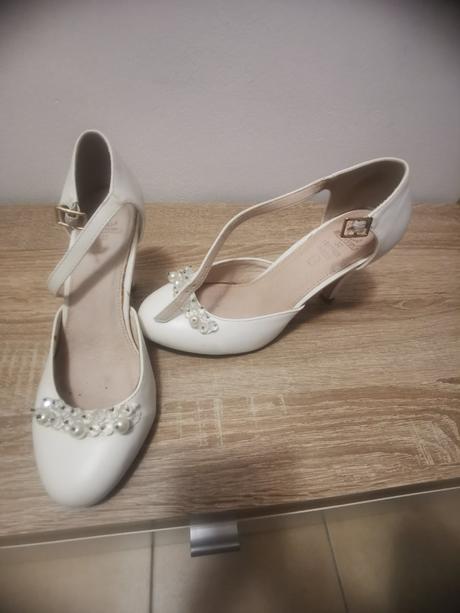 Svadobné topánky, 37