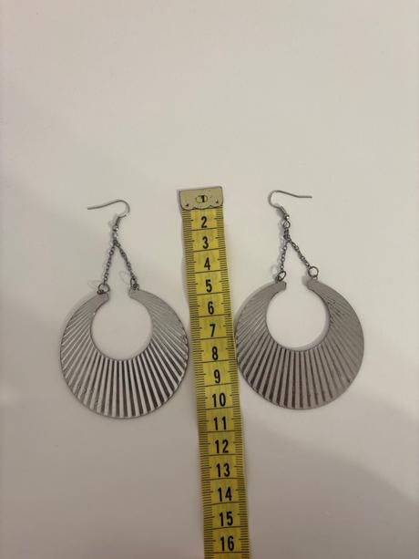 Ružové náušnice, 