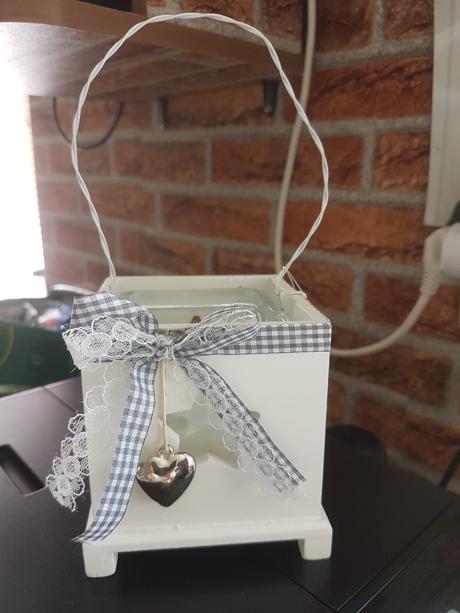 Svietnik-lampáš-lucerna, 