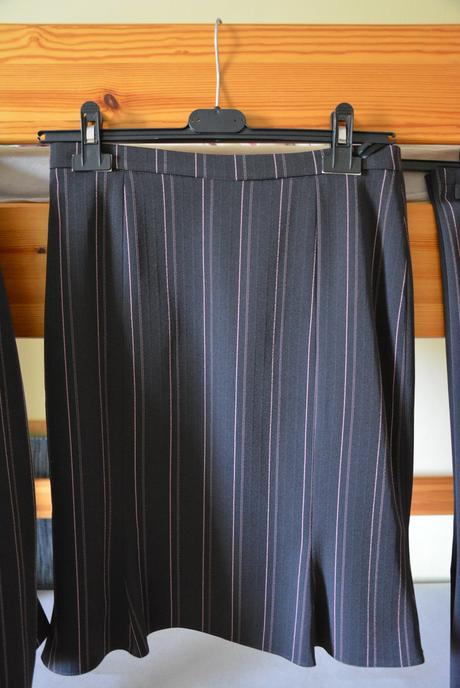 Kostym 1krát oblecene, 36