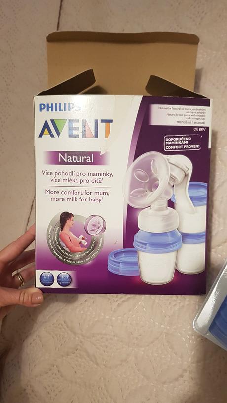 Rucna odsavacka mlieka avent s prislusenstvom,