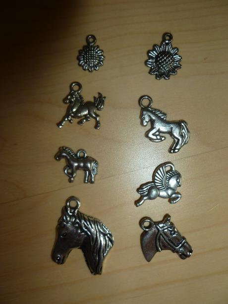 Prívesok kôň alebo slnečnica, 