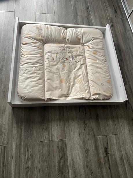 Prebaľovací pult + podložka, 