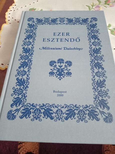 Ezer esztendő - 2 könyv, 