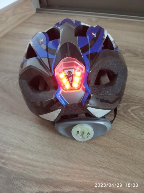 Cyklistická prilba,