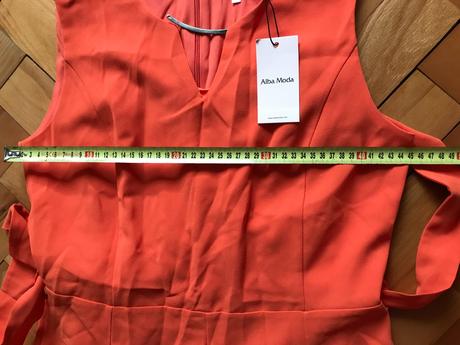 Dámske elegantné šaty, 38