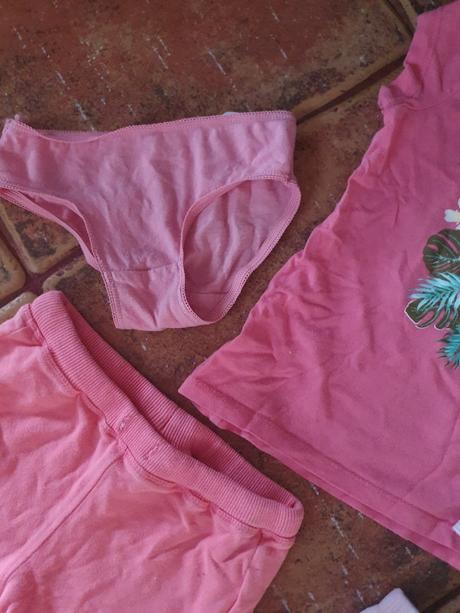 Tepláky, čiapka, tričko, ponožky,nohavičky v.86, 86–98