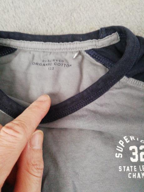 Tricko reserved, reserved,122