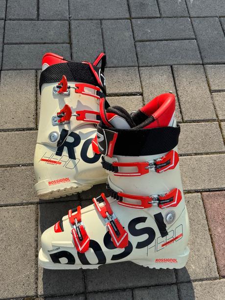 Lyziarky, rossignol,42