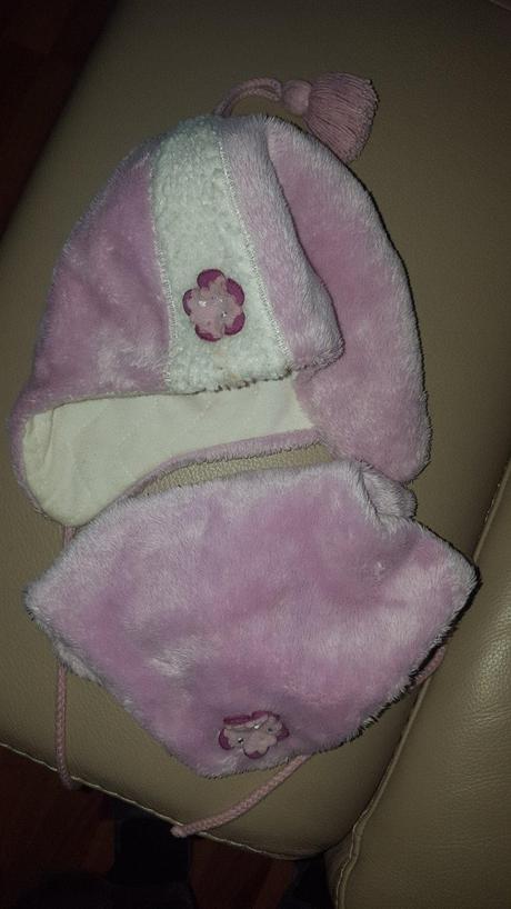 Čiapočka a šál, <50