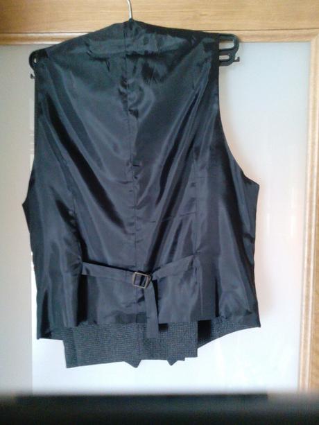 Trojdielny oblek 176/86, 48