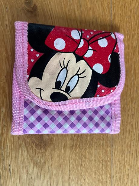 Dievcenska penazenka minnie, 