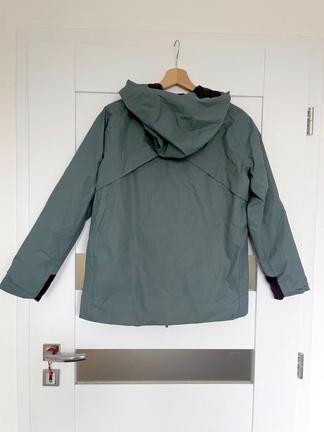 Bunda prechodna na 14-15 rokov, 164