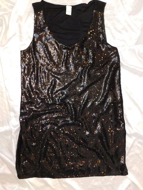 Velmi pekne flitrovane saty, 40