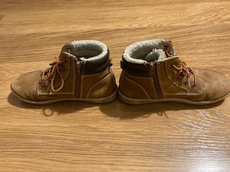 Topánkyna jeseň v.35, 35