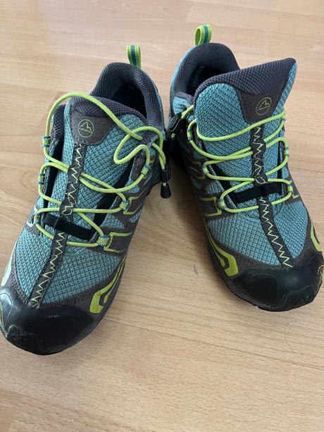 Topanky na turistiku, 36