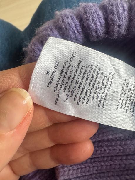 Dievčenska čiapka s brmbolcami, pepco,134