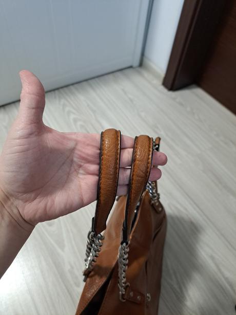 Velka kabelka bata, baťa