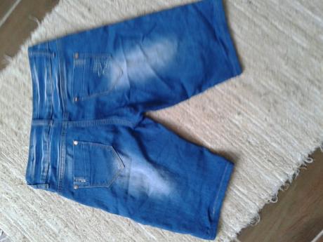 Tristvrtove rifle, 28