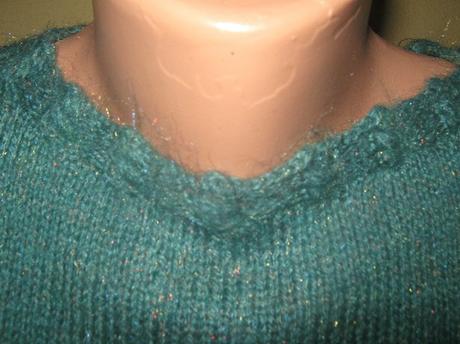17  zelenotyrkysový pulovrik, l