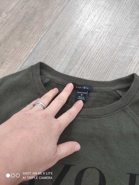 Zelena mikina, amisu,m