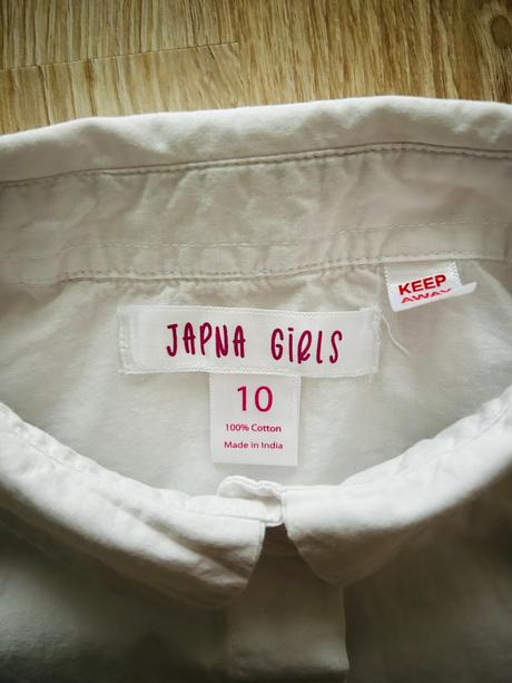 Nádherné vyšívané šaty značky japna girls, 140