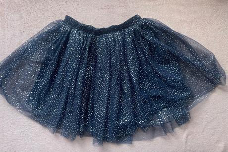 Dievčenská sukňa, 164