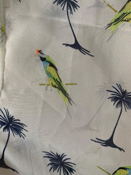 Blúzka s papagájovým vzorom, s