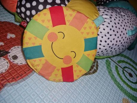 Infantino vankúš húsenica, 