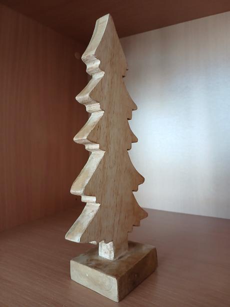 Drevený dekoračný stromček 30,5 cm,