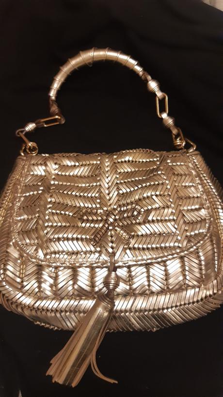 Zlatá  kabelka z dubaja, 