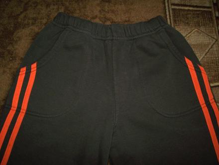 Hrubšie tepláky bavlnené, 152