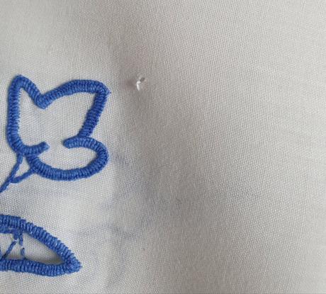 Krásny vyšivaný obrus+predstieranie, 